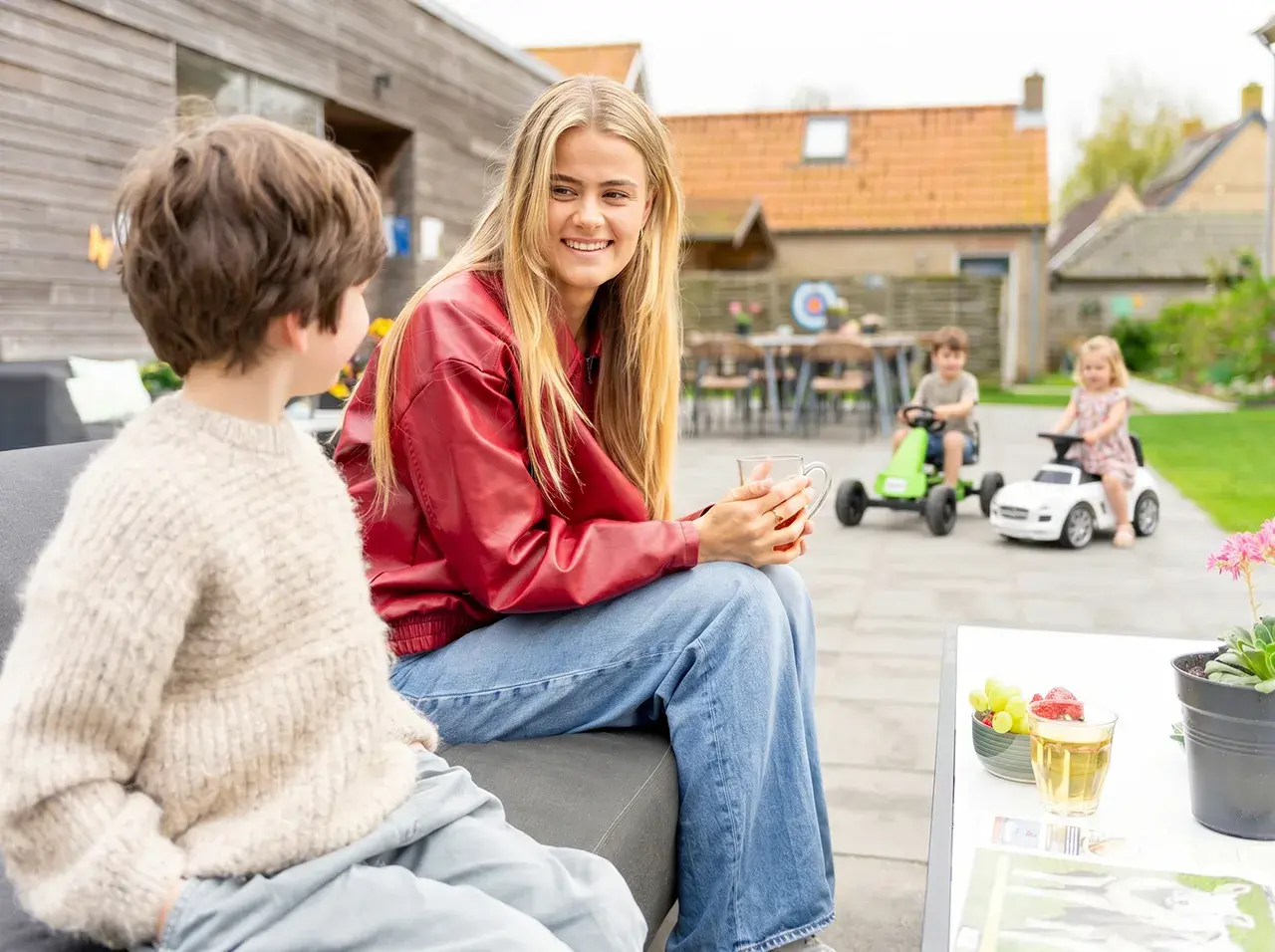 Spelen in de binnentuin